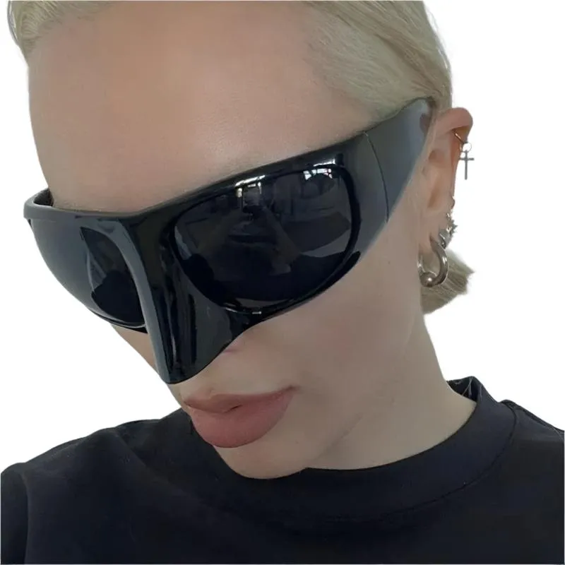 TEEK - Oversized Sleek Goggle Sunglasses